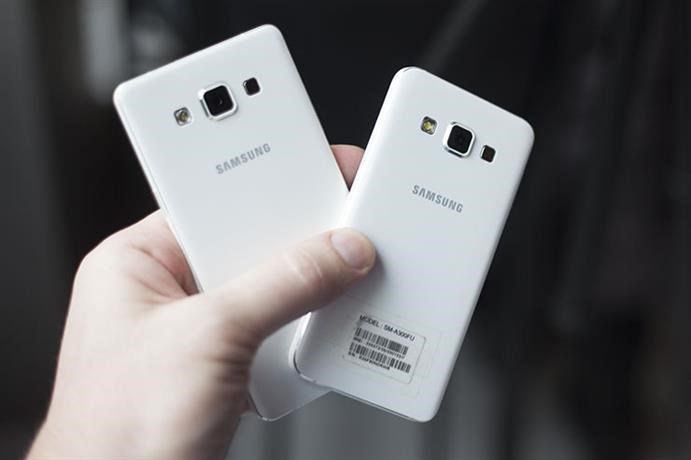 Isprobali-smo-Samsung-Galaxy-A3-i-Galaxy-A5-u-rukama-8.jpg